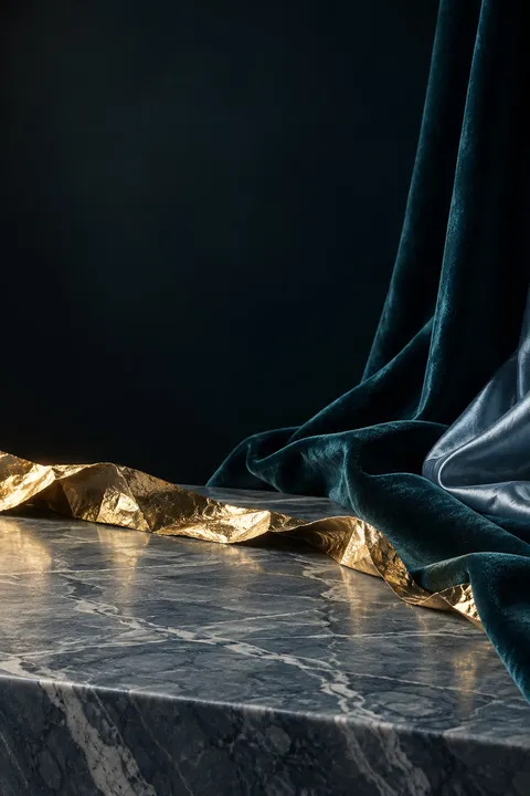 Petrol Bardiglio Regalia: lyric video Look, Luxury category