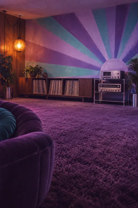 Grape Soda Rollerama: lyric video Look, Retro category