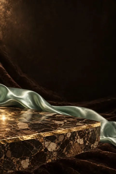 Breccia Celadon Reserve: lyric video Look, Luxury category